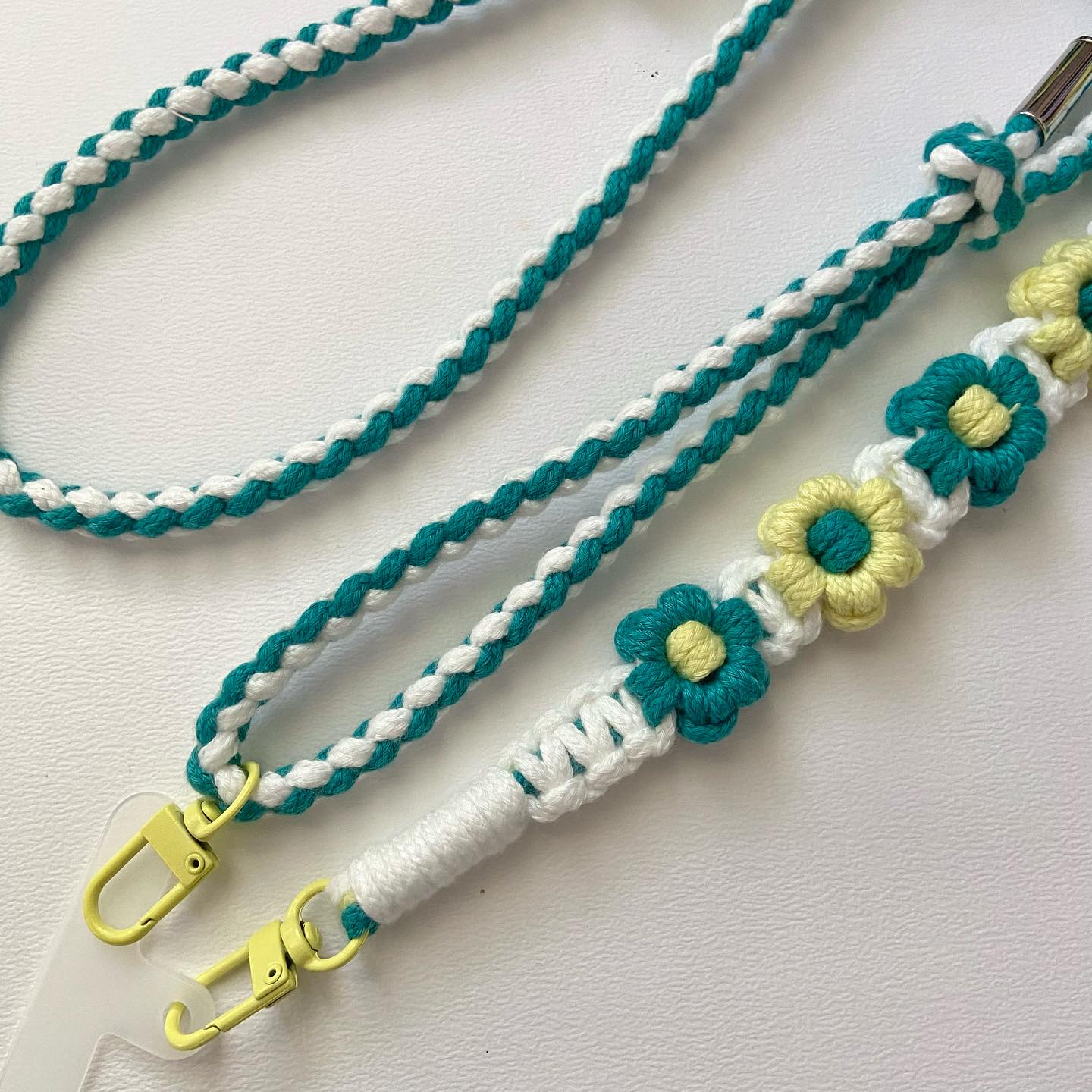 [Tặng thẻ cài ĐT] Dây Đeo Hoa Macrame Handmade – Đa Năng, Điều Chỉnh Độ Dài